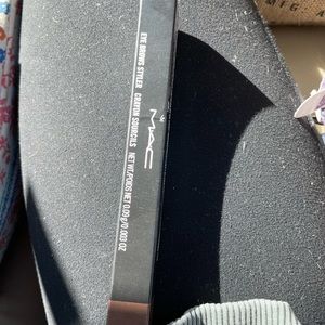 MAC Eye Brows Styler